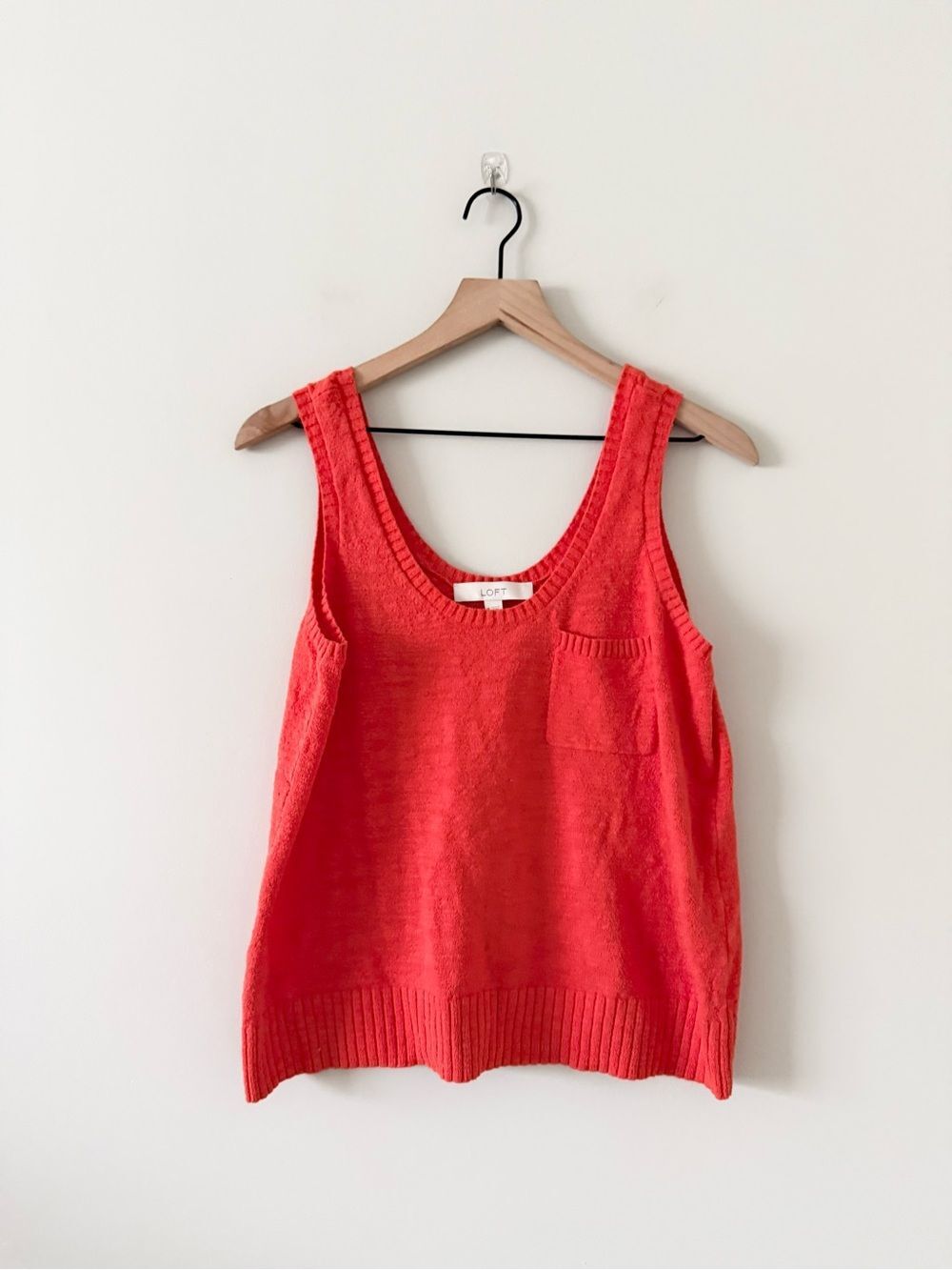 LOFT Coral Knit Scoop-Neck Pocket Tank Size M
